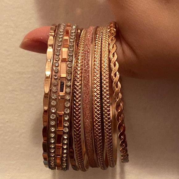 3 earrings + Bangle Set - Picture 3 of 6